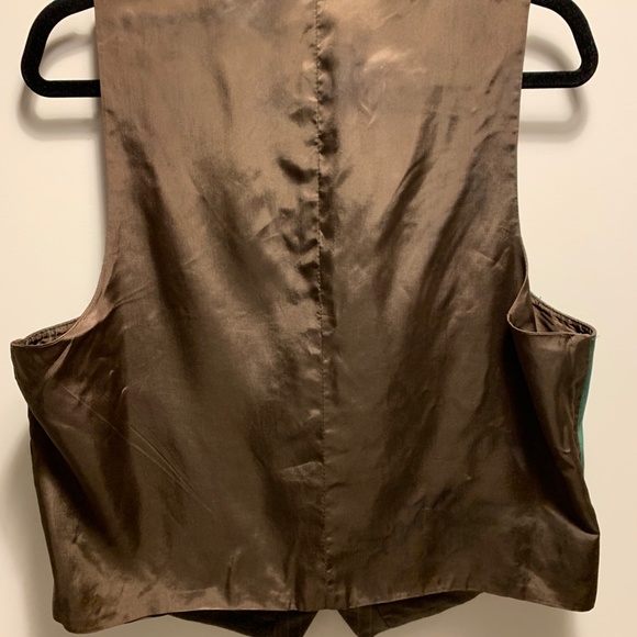 Halloween is coming up - Road Runner Vest - Picture 2 of 4